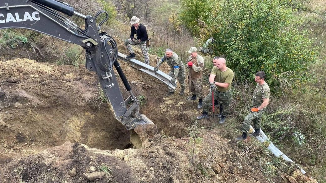 Россияне заминировали дамбу в Харьковской области: там нашли 650 кг взрывчатки