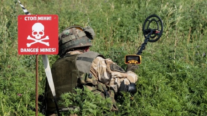 Міни в Харківській області: де вони і скільки їх