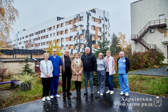 Турция поможет восстановить больницу и школу в Харькове