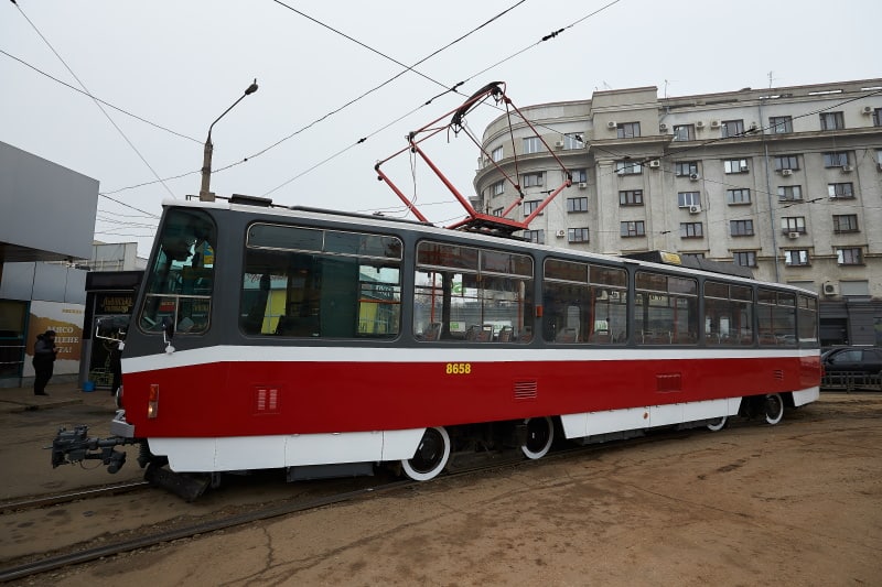 У Харкові на маршрути вийшов новий транспорт (фото)