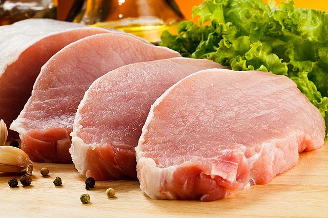 У Харкові вилучають із продажу неякісну свинину