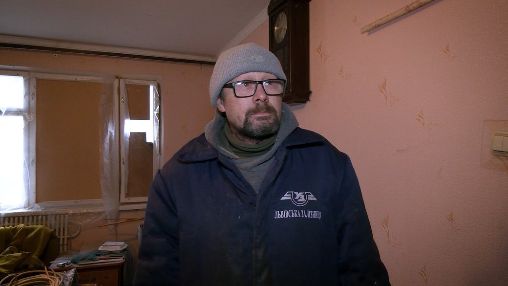 Харьковчанин живет в квартире без воды, газа и отопления (видео)
