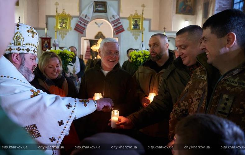 Вифлеемский огонь мира привезли в Харьков