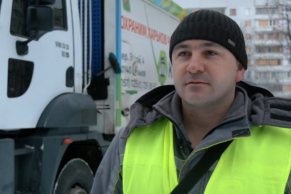 У Харкові водій сміттєвозу повернувся з Європи та працює на Північній Салтівці