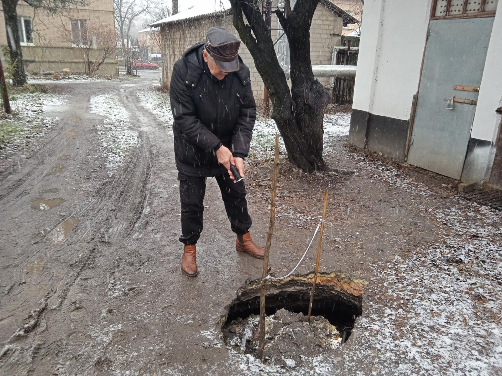 На Харківщині знайшли старовинний підземний хід (фото)
