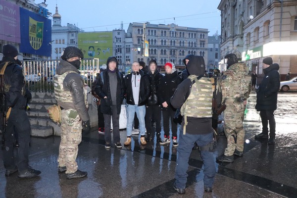 Массовая драка в центре Харькова: в полицию доставили 250 человек (фото, видео)