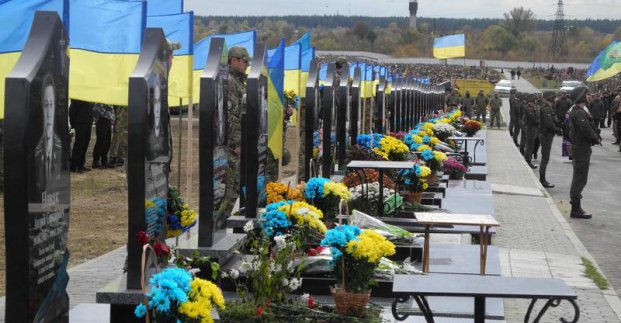 На харківському цвинтарі розширять алею, де ховають загиблих солдатів
