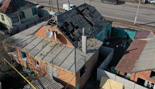 Ракетный удар по пригороду Харькова: фото последствий