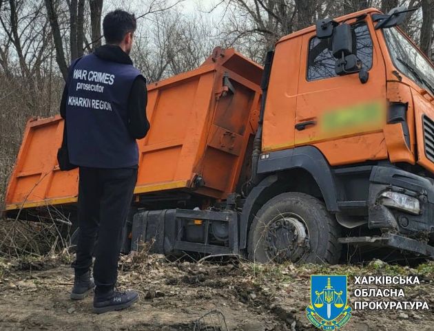 Під Харковом на міні підірвалася вантажівка (фото)