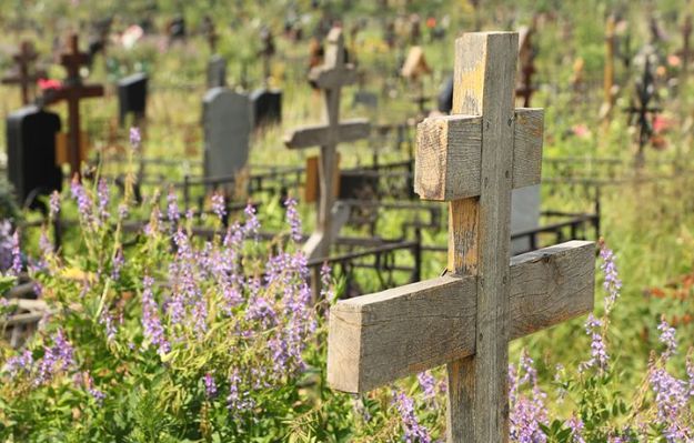 В Харьковской области власть будет просить людей не ходить на кладбища на Пасху