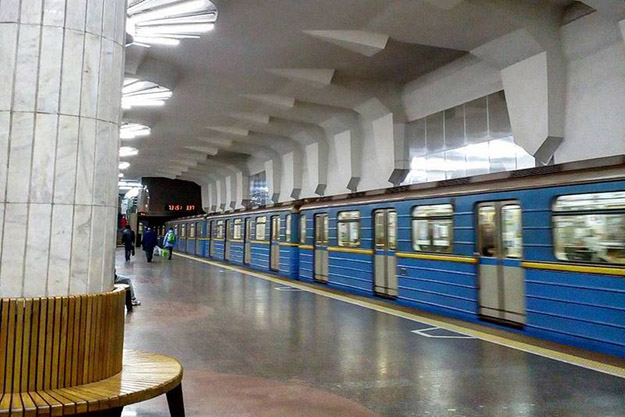 Харьковский метрополитен ищет сотрудников