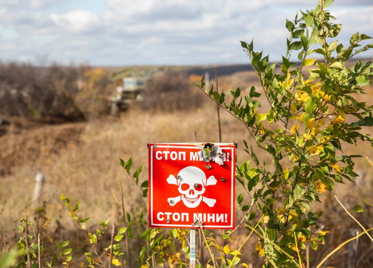 У Харківській області на міні підірвався тракторист