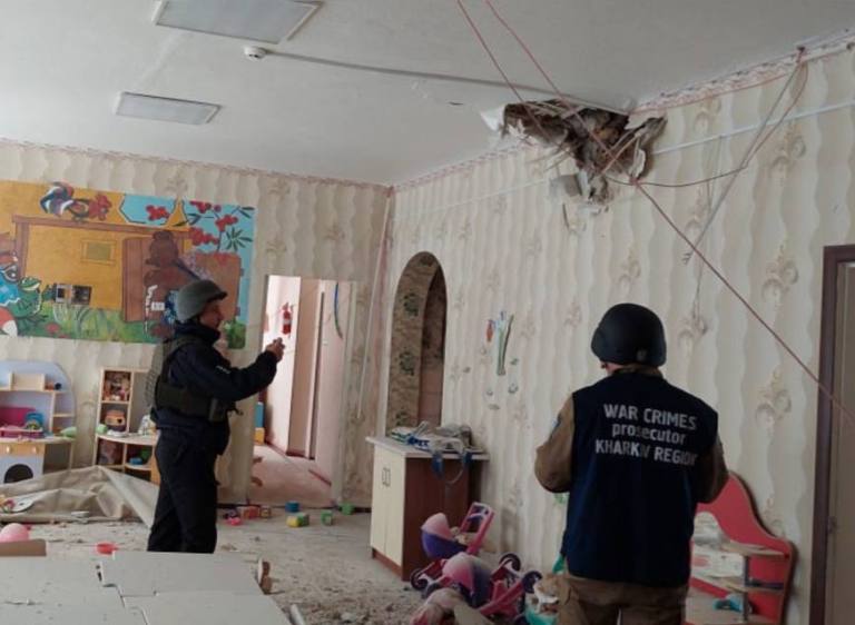 Війська РФ обстріляли дитячий садок у Харківській області