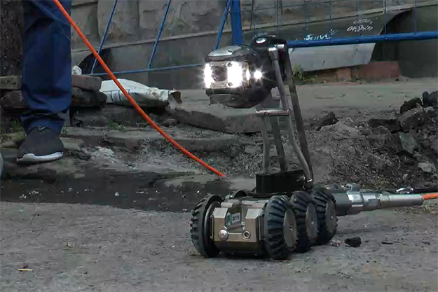 Харьковские коммунальщики начали использовать робота