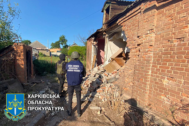 Росіяни обстріляли житлові будинки та дитячий центр у Харківській області: загинуло двоє людей, поранено ще троє