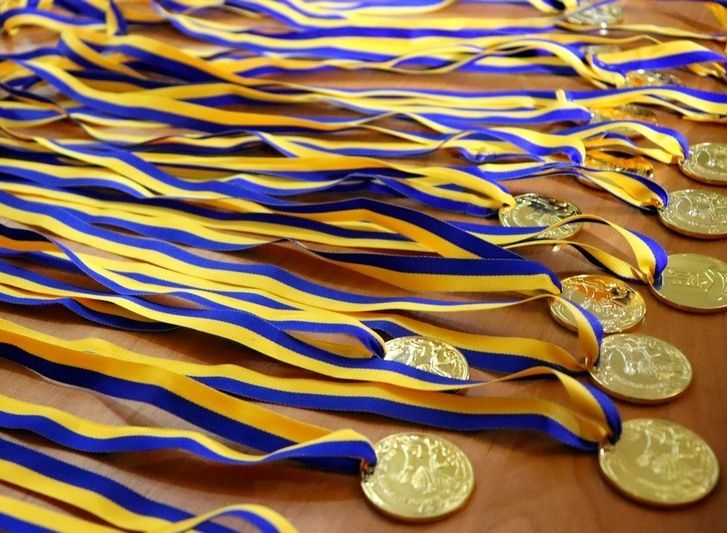 Стало известно, где в Харьковской области больше всего выпускников-медалистов