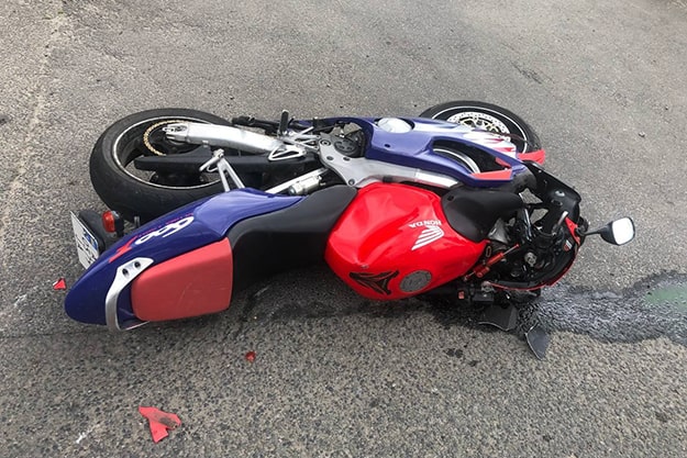 В Харькове в ДТП разбился мотоциклист (фото)