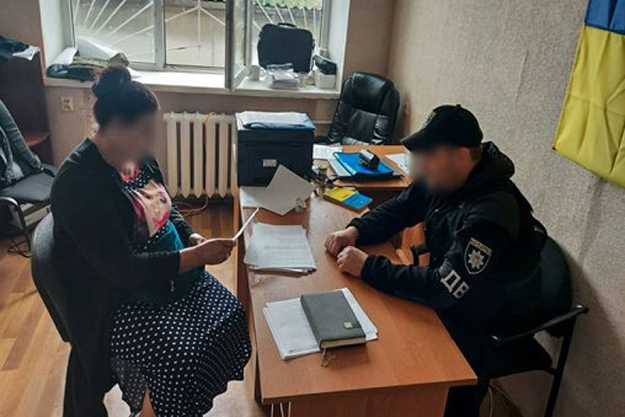 В Харьковской области полицейский отказался от взятки 