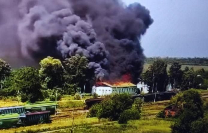 РФ прямым ударом уничтожила вокзал в Харьковской области (фото)