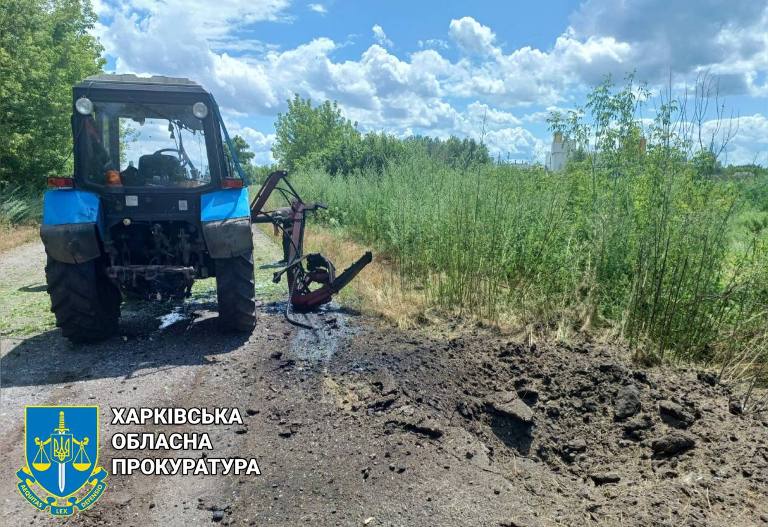 В Харьковской области на мине подорвался трактор