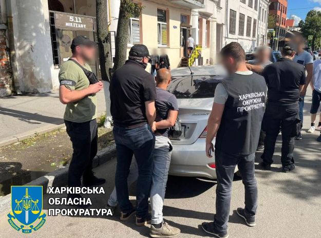 В Харькове задержаны главы двух благотворительных фондов: они продавали выезд за границу через "Шлях"