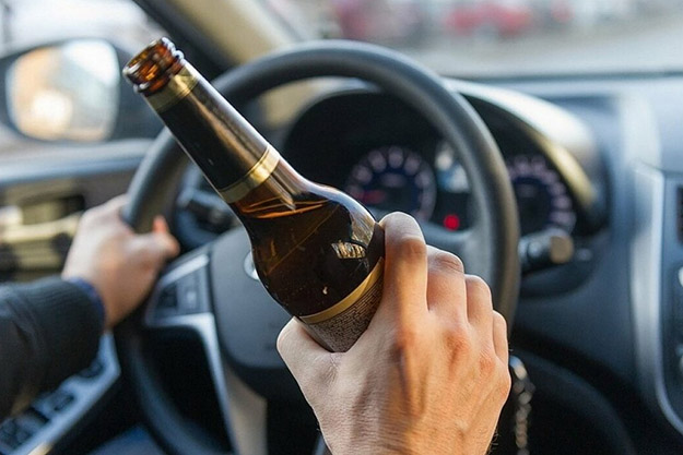 П'яний до безпам'ятства водій намагався відкупитися від патрульних