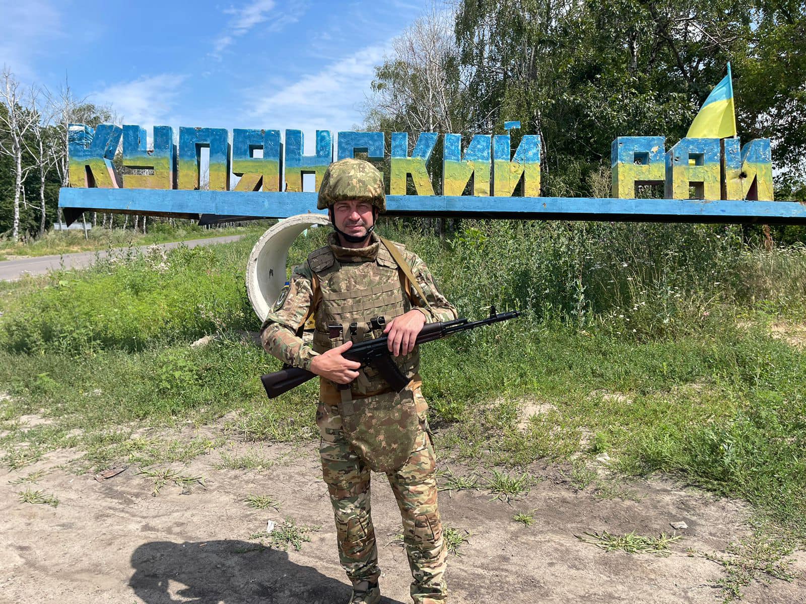 Відомий український футболіст воює під Куп'янськом (фото)