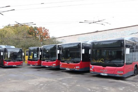 В Харькове не хватает водителей автобусов, людей приглашают на работу