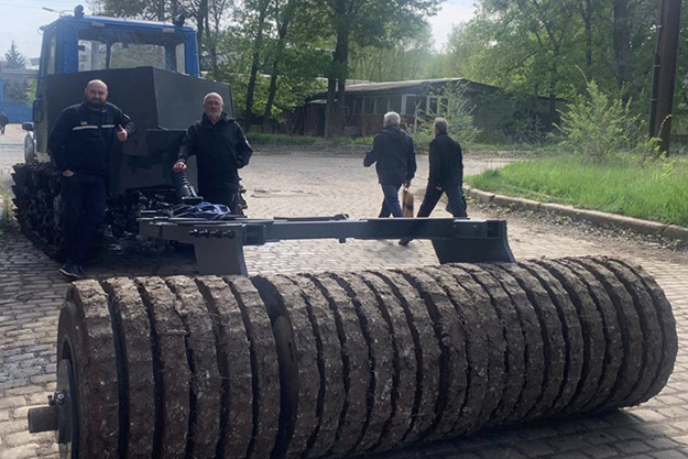 У Харкові створили машину для розмінування (фото)