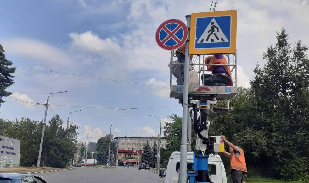 За прошедшую неделю по заявкам горожан в Харькове отремонтировано 14 светофоров
