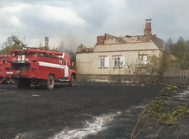 В Харьковской области – масштабный пожар, огонь тушили несколько часов