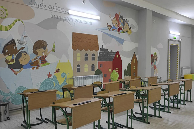 Шумоизоляция и учителя-тьюторы: как будет организована учеба детей в метро Харькова
