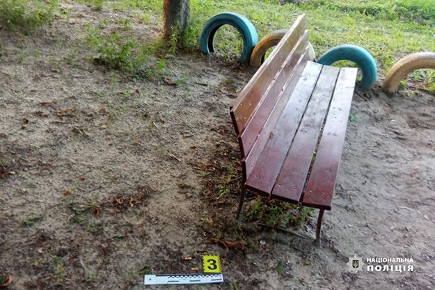 В Харьковской области - убийство на детской площадке (фото)