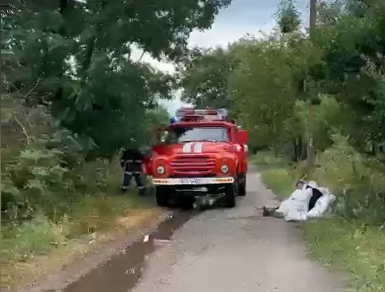 У Харківській області врятували бабусю, яку рідні кинули посеред дороги