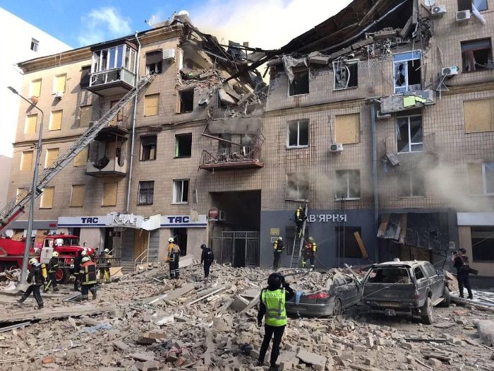 Дом в центре Харькова, по которому РФ ударила ракетой, можно восстановить