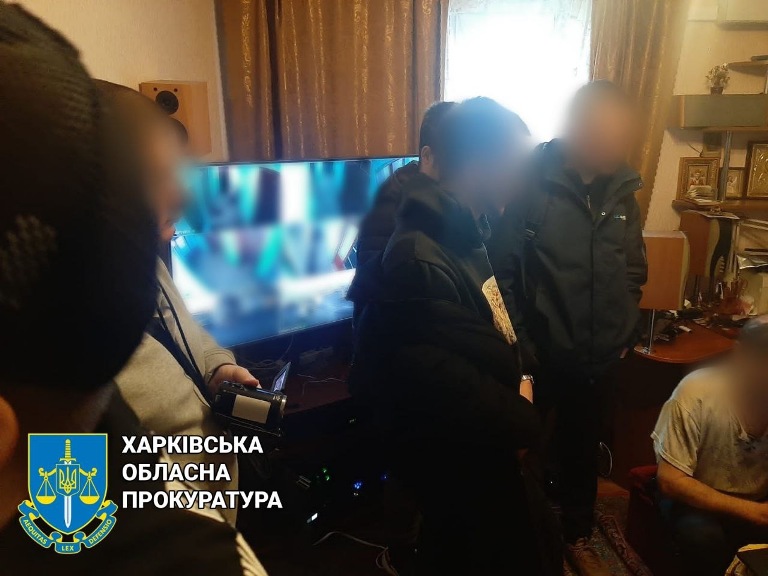 Харьковчанин устроил слежку за судьями