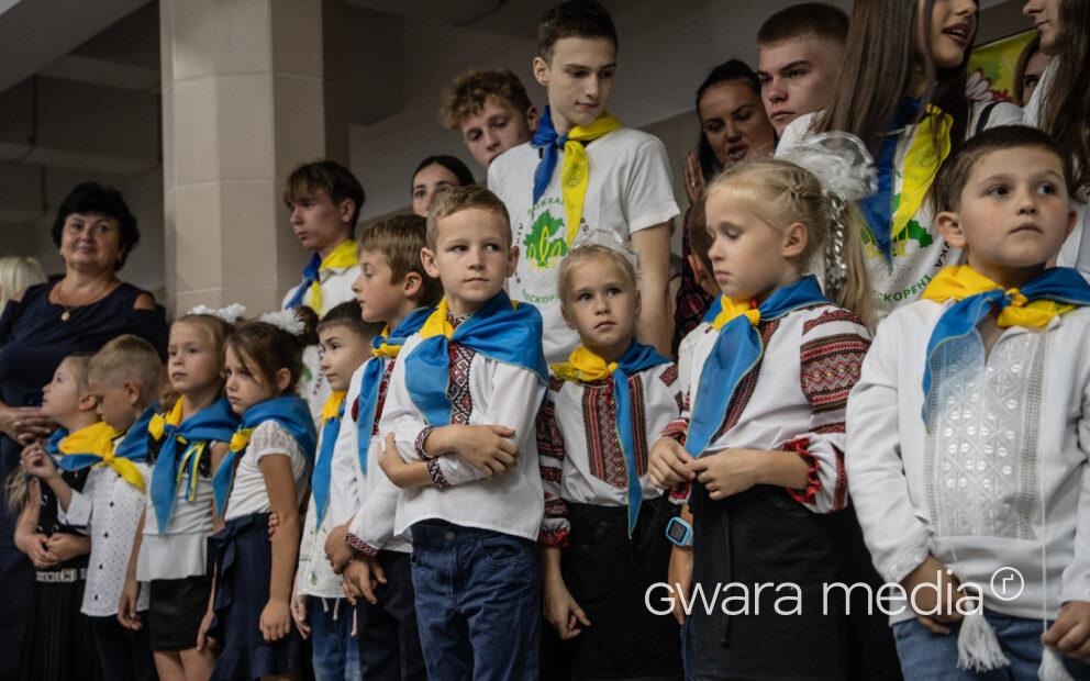 Перший дзвоник провели в переході харківського метро (фоторепортаж)