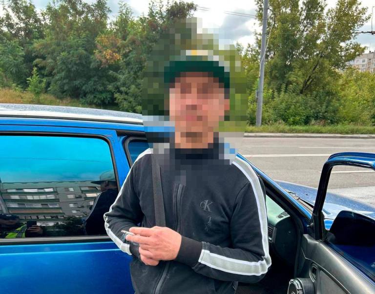 Водитель с марихуаной пытался откупиться от патрульных в Харькове