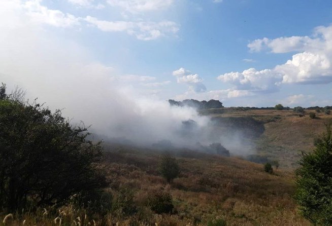 Сміттєвий полігон горить у Харківській області, його не можуть загасити кілька днів