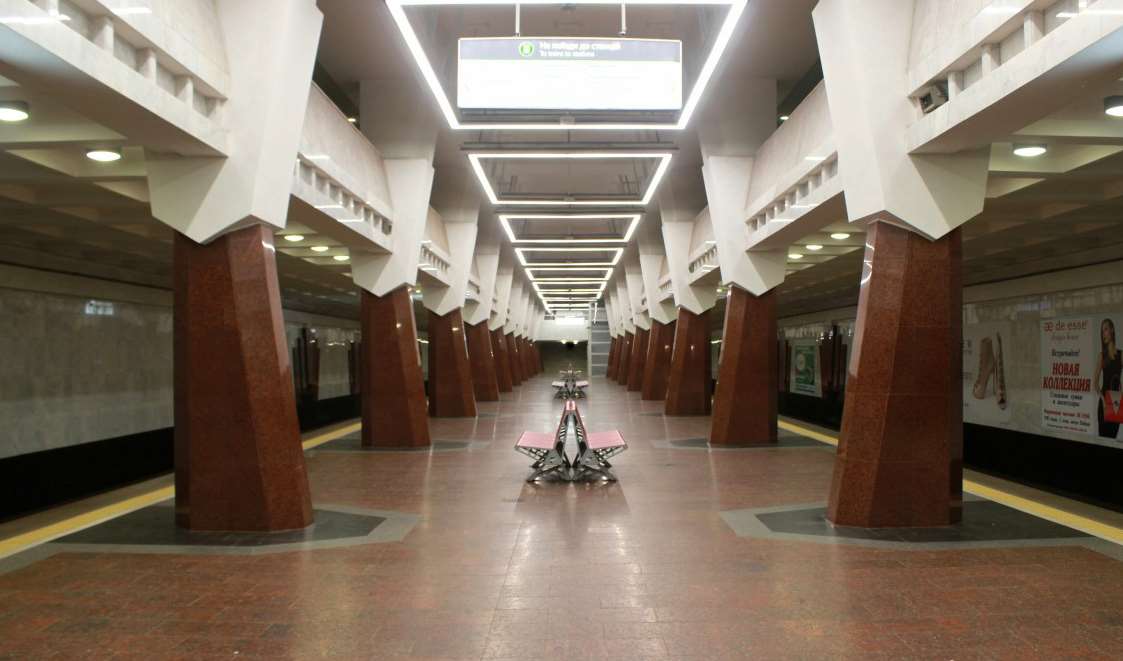 Станция метро "Победа" открыта