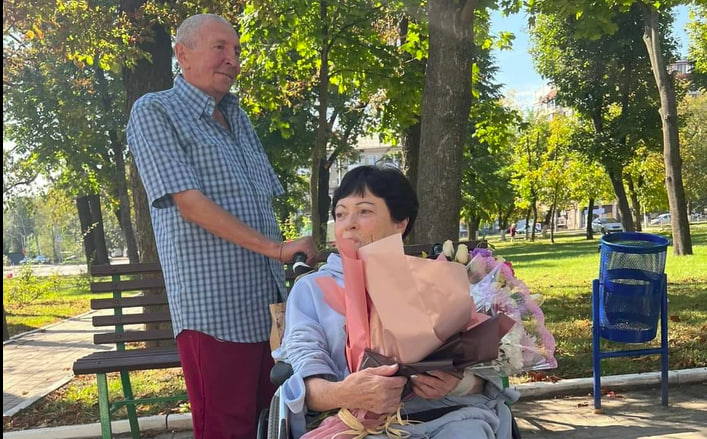 Харьковчанин потерял руку из-за обстрела, но в больнице встретил свою судьбу