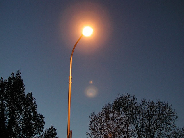 В пригороде Харькова впервые с начала войны включают фонари