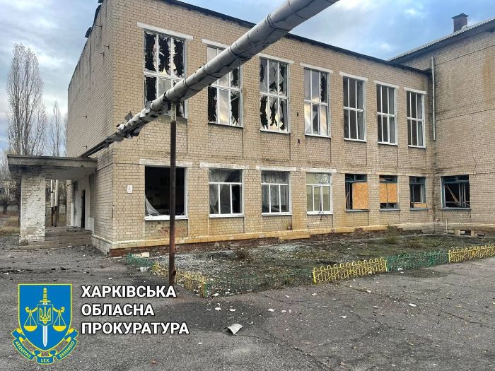 Войска РФ обстреляли школу под Купянском (фото)