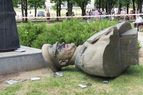 Снос памятника Жукову в Харькове: дело закрыто