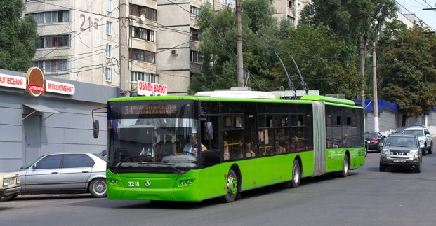 На Салтовке и на ХТЗ временно не ходят троллейбусы