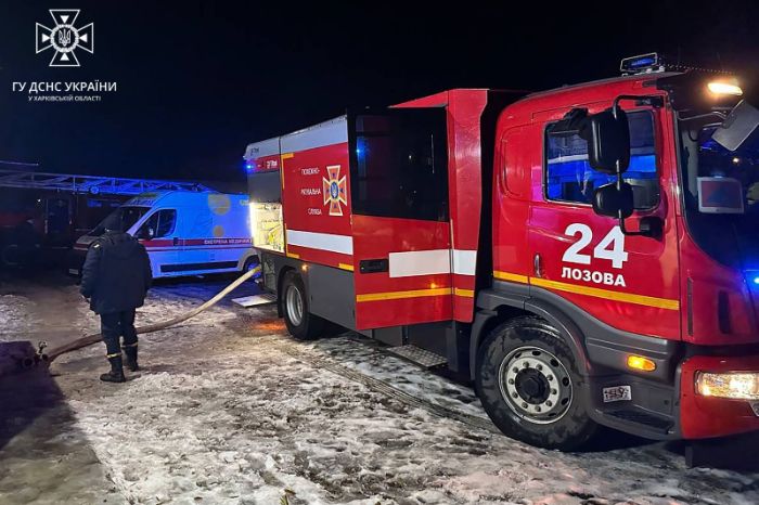 Труп нашли в жилой пятиэтажке в Лозовой