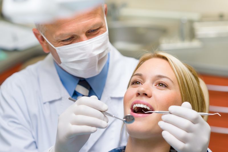 Жители пригорода Харькова могут получить по 4 тысячи гривен на стоматолога