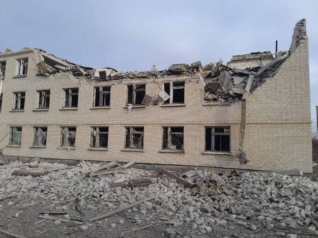 Россияне сбросили авиабомбу на поселок в Харьковской области