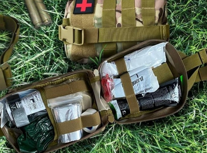 Харьковчанин украл аптечки для военных