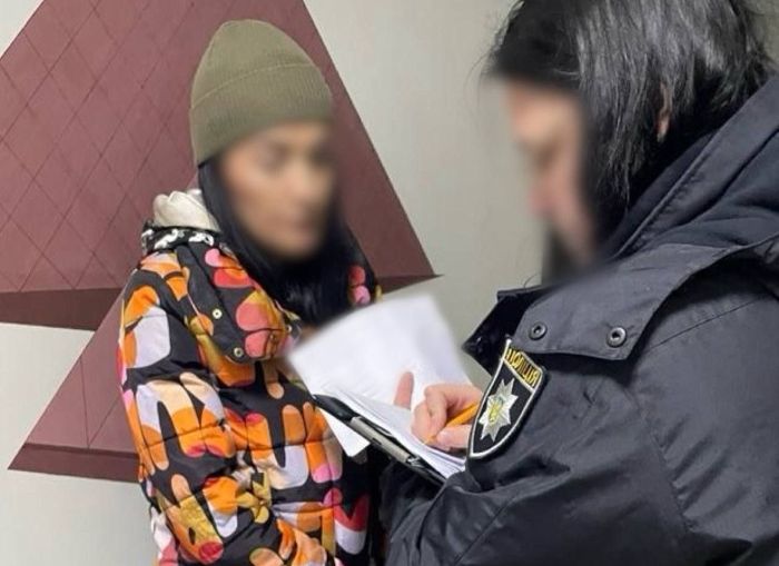 Харків'янка зі спільниками налагодила розповсюдження психотропів